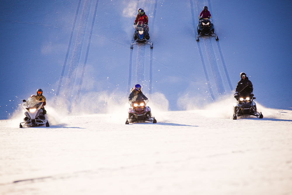 Motos de nieve (Snowmobile Adventures)